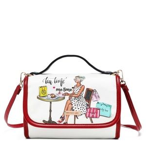 Hanging cosmetic travel bag